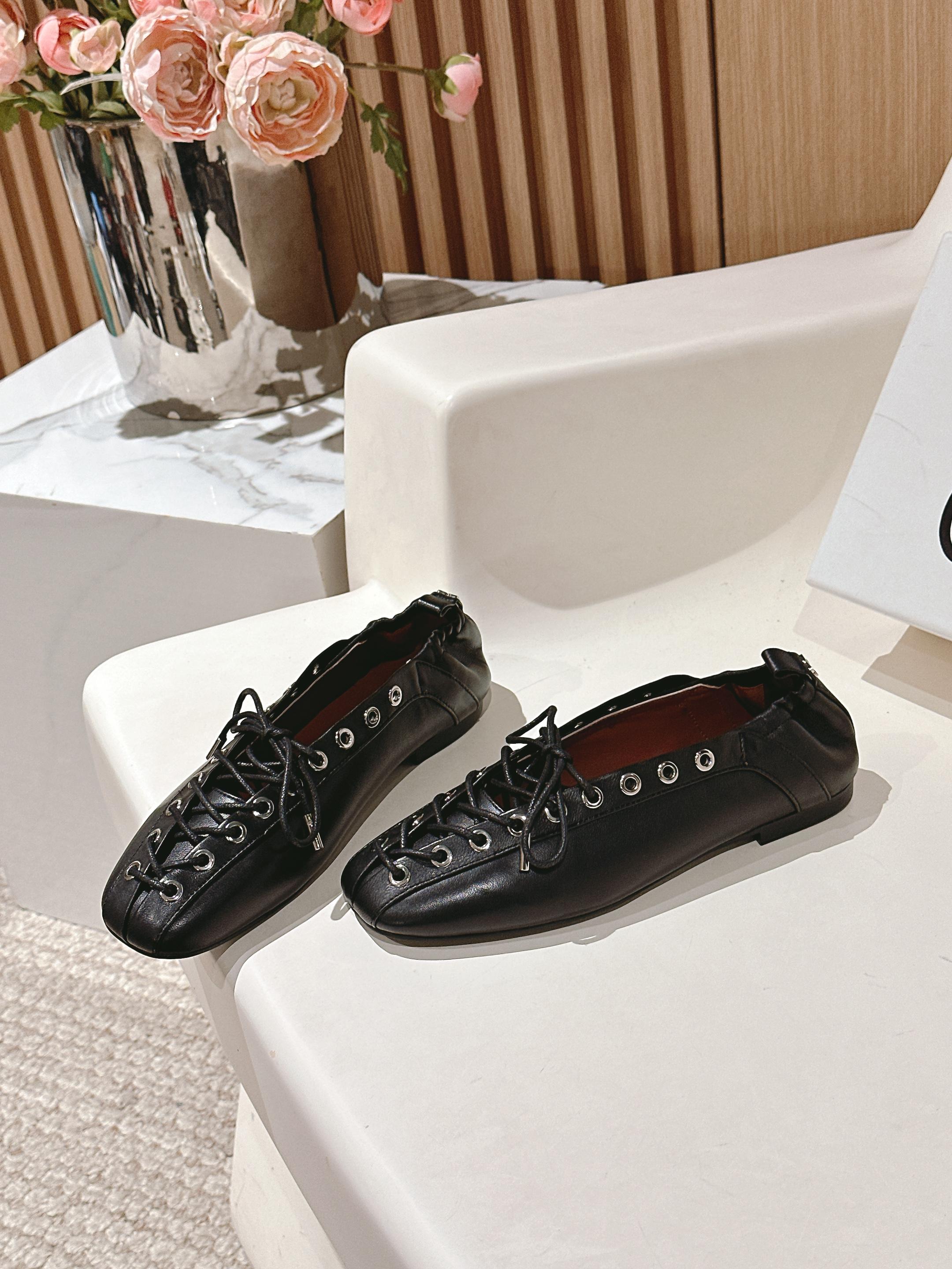 GANNI 25s Single Shoes: Comfortable and Stylish All-Season Footwear - 图片 4