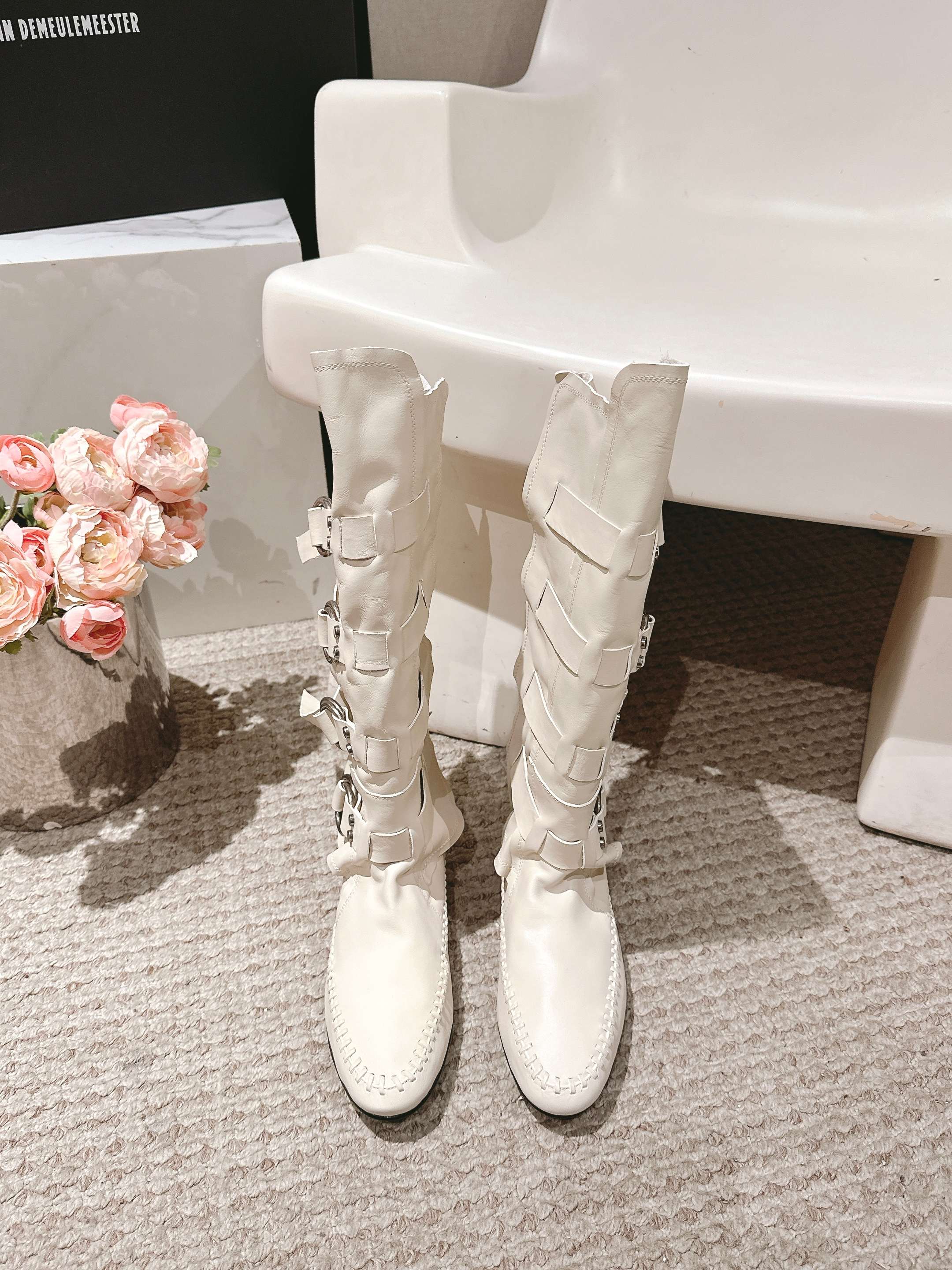 NO:406843,ANN Knight Boots New, Fabric, Cowhide, Inner, Sheepskin, Sole, Cowhide, Elegant Style Create a Different Feel, Heel Heel Heel 1 cm, Counter Packaging, Simple and Temperature Style!  Top show bdetails in the market ————————————— Number of codes｜35-40 (40 41 custom-made non-return and exchange), boots, boots, cowhide, sheepskin19860909ANN 骑士靴上新 面料 牛皮 内里 羊皮 鞋底 牛皮 优雅风格 创造不一样的感觉 跟高 1 cm 专柜包装 简约气质款式！ 市场顶级 show bdetails ———————————— 码数｜35-40（40 41 定制不退换）,靴子,boots,cowhide,sheepskin,Women's Shoes