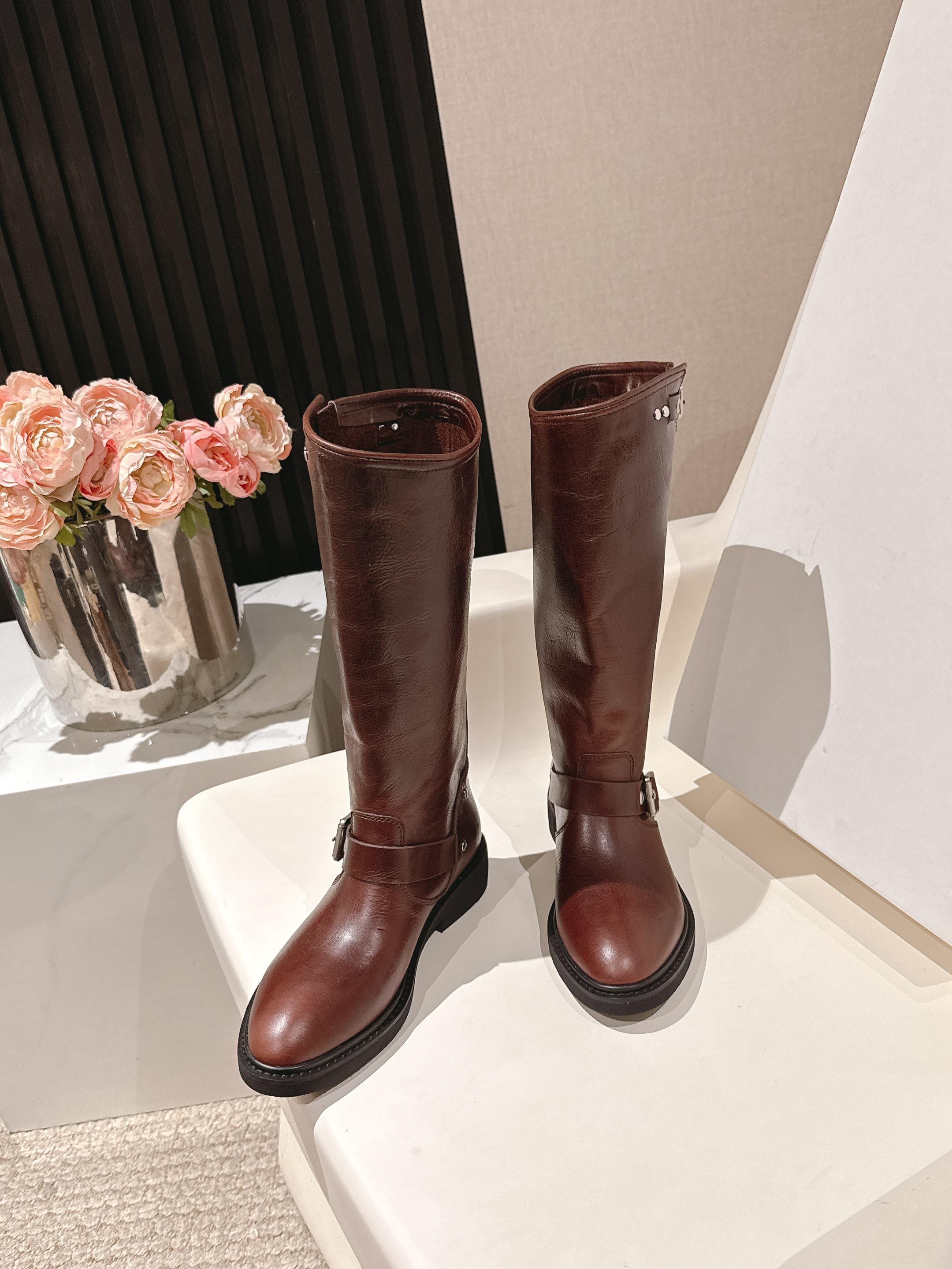 Golden GOOSE 2025 New Western Cowboy Knight Boots: Stylish Cowskin Boots in Sizes 35-39. - 图片 5