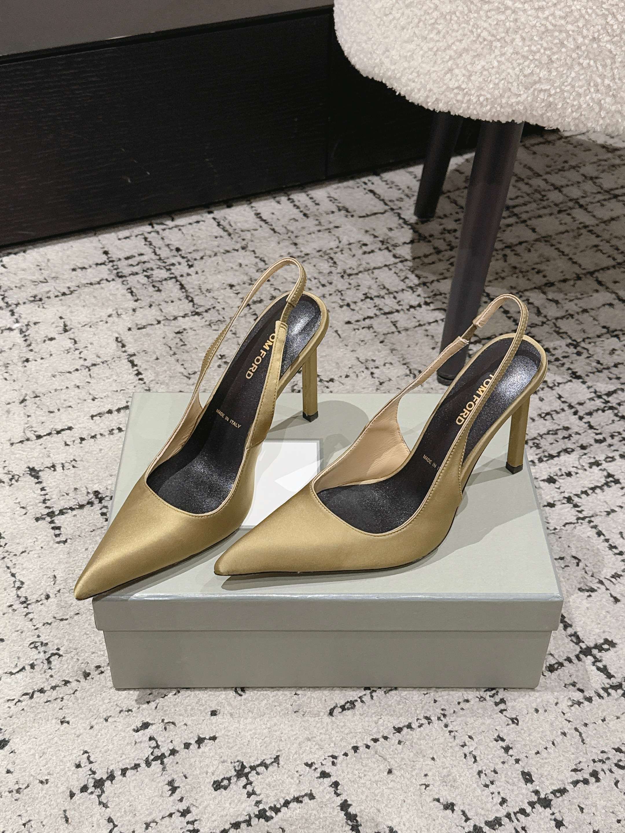 Tom Ford Gold Slingback Pumps