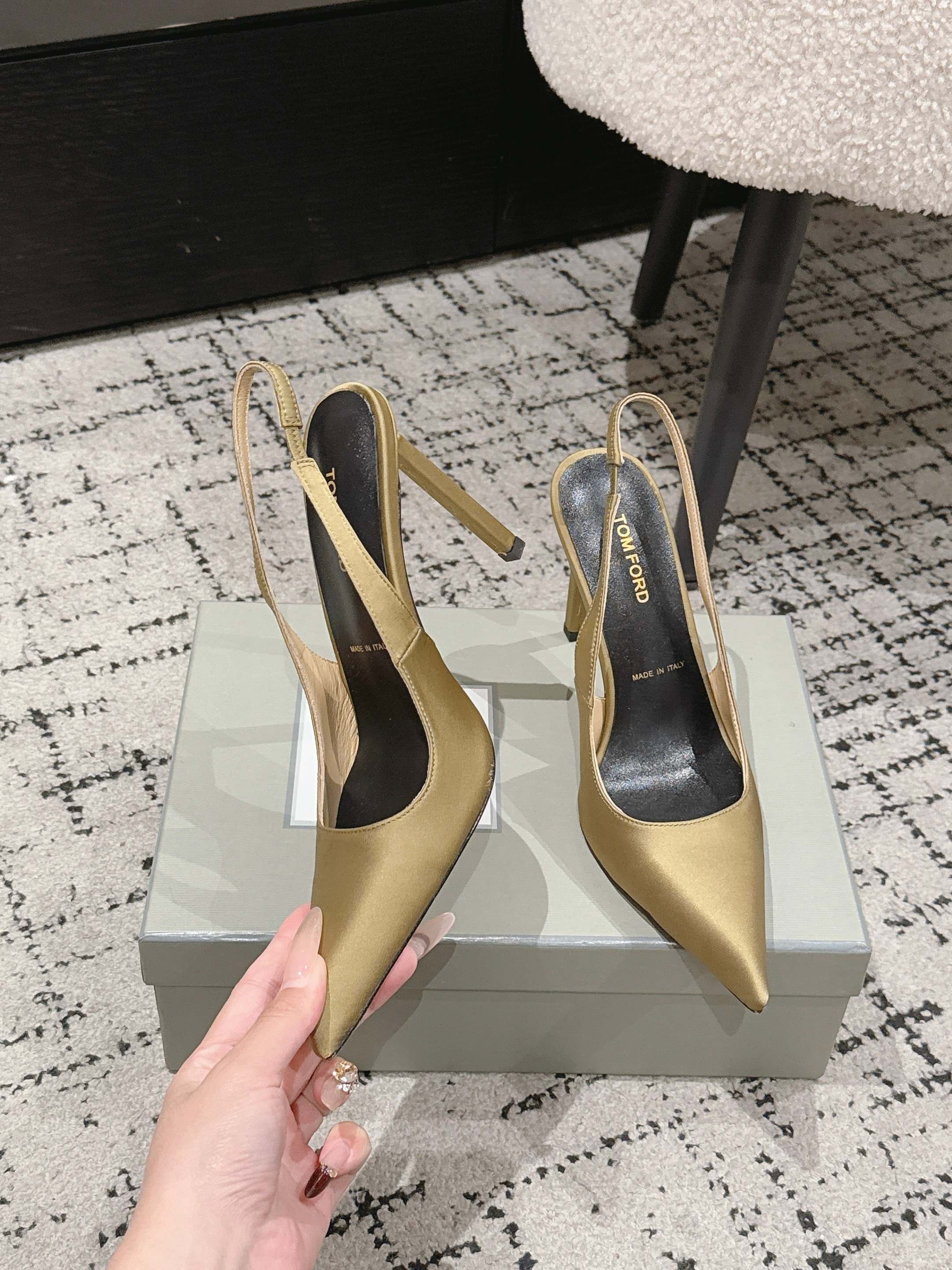 Tom Ford Gold Slingback Pumps