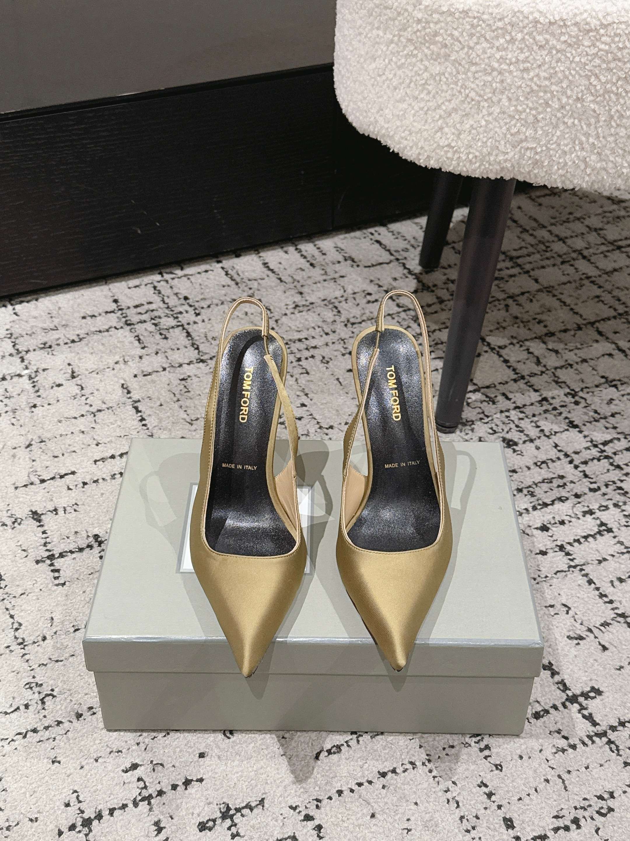 Tom Ford Gold Slingback Pumps