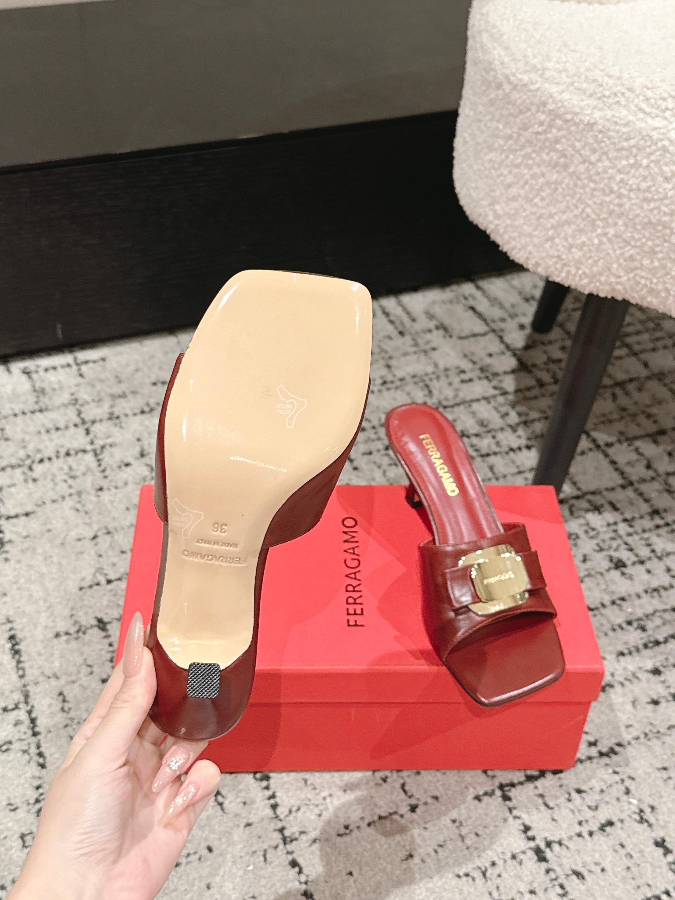 Ferragamo Slides