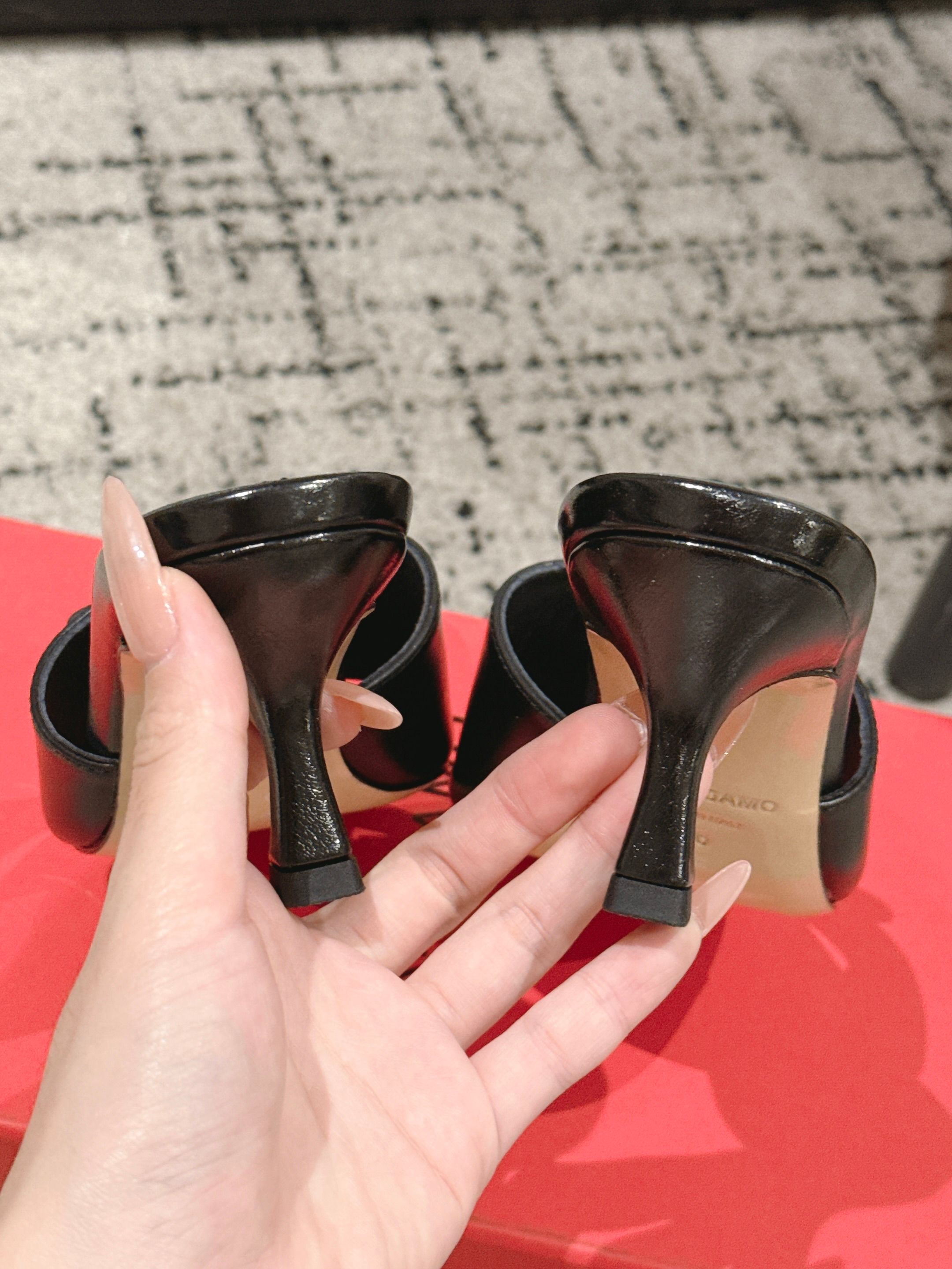 Ferragamo Slides