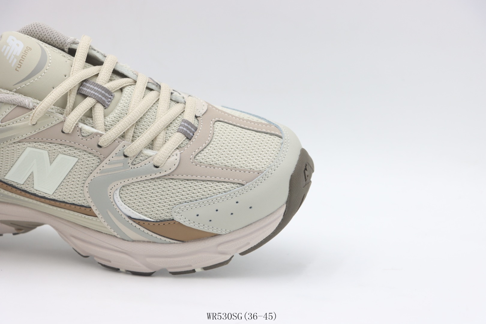 💰100
【真标     新百伦530系列】新百伦/new balance 新百伦NB530跑鞋       卡其
货号：WR530SG尺码： 36 37 37.5 38 38.5 39 40 40.5 41.5 42 42.5 43 44 45
❗️❗️❗️
 New Balance 新百伦530复古老爹鞋跑步鞋  代购小红书平台专供在保留老爹鞋设计精髓之余，设计更加灵活、轻便，十分适合当下季节上脚。鞋身大面积采用网眼材质打造，搭配皮革材质勾勒出鞋身轮廓，带来丰富层次