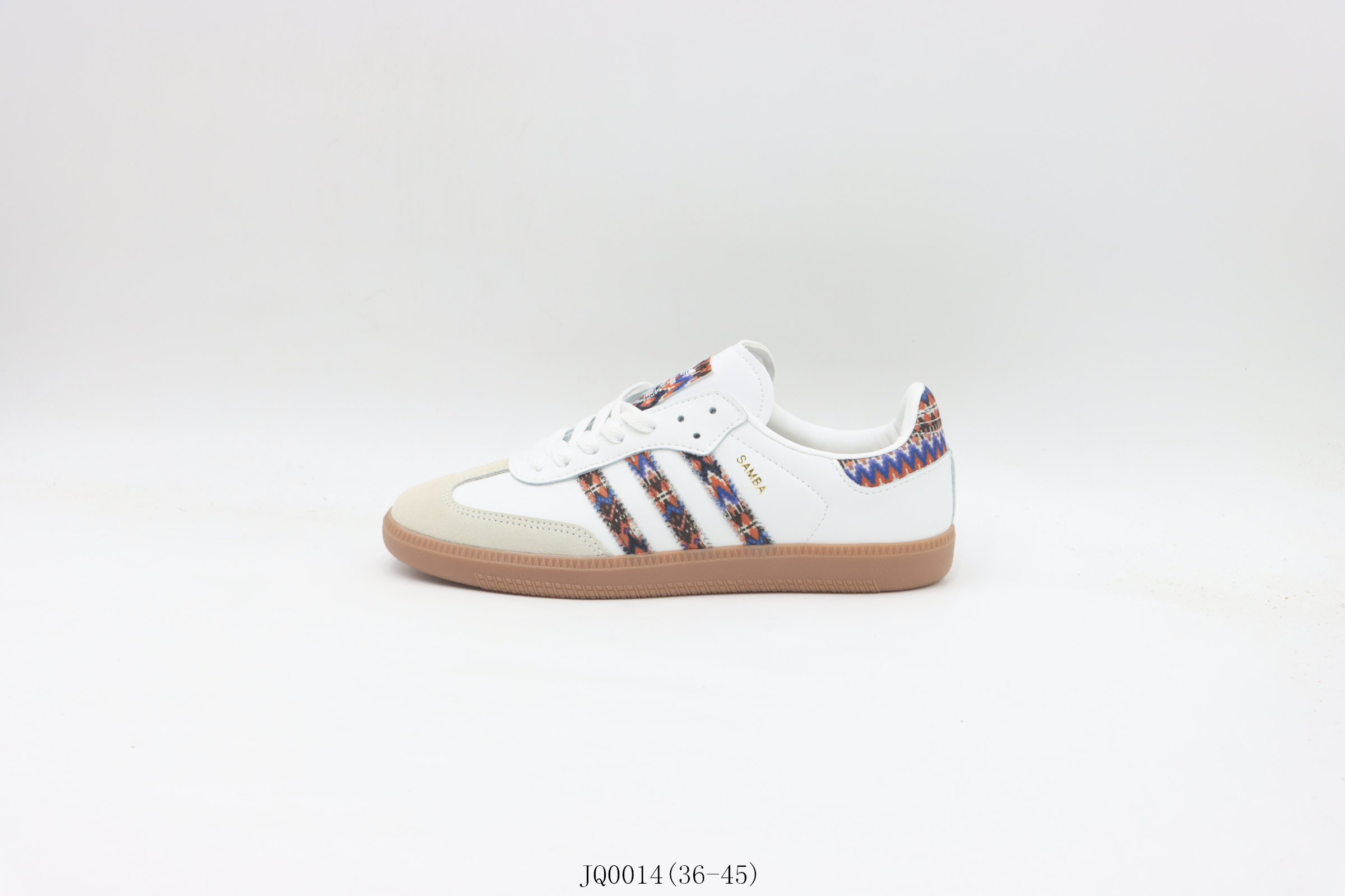 💰110
【真标   阿迪板鞋系列】阿迪达斯/Adidas  阿迪三叶草低帮板鞋       民族风
货号：JQ0014尺码：36 36.5 37 38 38.5 39  40 40.5 41 42 42.5 43 44 45
❗️❗️❗️
 Adidas SAMBA OG W复古运动板