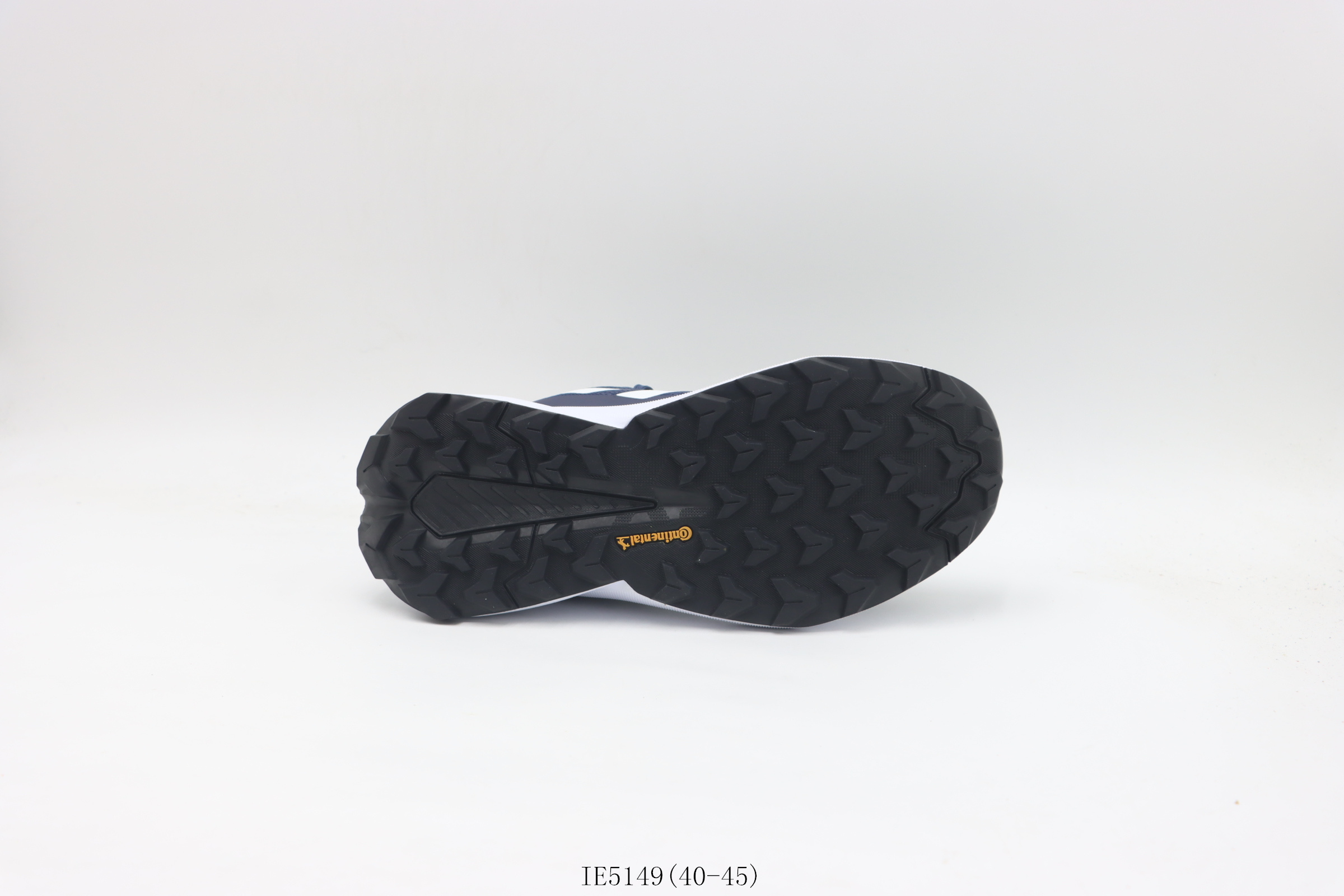 💰150
【真标 阿迪跑鞋系列】阿迪达斯/Adidas 阿迪运动鞋 深蓝
货号:IE5149尺码: 40 40.5 41 42 42.5 43 44 45
❗️❗️❗️
阿迪达斯Adidas Terrex Trailmaker 2.0 Gore-Tex 阿迪达斯 Terrex系列减震透气 防滑耐磨 舒适轻便 低帮 厚底增高运动老爹鞋 时尚百搭 户外鞋,有防水技术相伴,不同地形都能“挺”你到底。力求为不同水平的徒步者带来同样的舒适。既有跑鞋的活力脚感,又有徒步鞋的结构感,崎岖路面放马过来”。含防水透气的GORE-TEX覆膜,助你从容应对潮湿环境,力求为双脚带来舒爽感受。另含实穿饰面,旨在适合户外穿着。搭载Continental马牌橡胶大底,稳定耐磨。