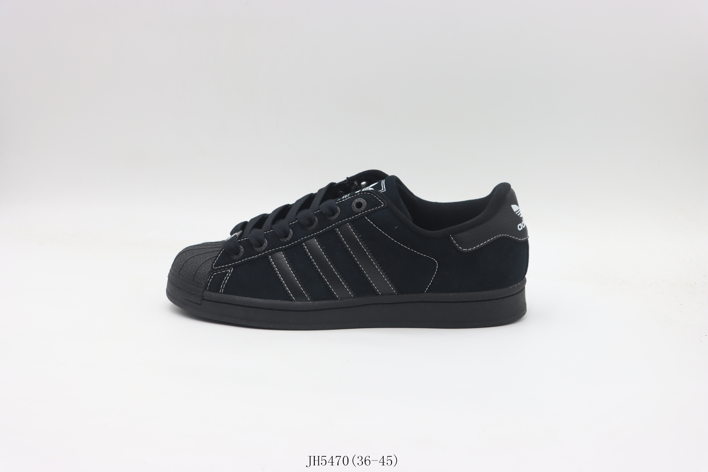 💰100
【真标    贝壳头系列】阿迪达斯/Adidas  阿迪三叶草贝壳头板鞋      黑色
货号：JH5470尺码：36 36.5 37 38 38.5 39 40 40.5 41 42 42.5 43 44 45
❗️❗️❗️
阿迪达斯AdidasSUPERSTAR II贝壳头系列低帮百搭休闲运动板鞋