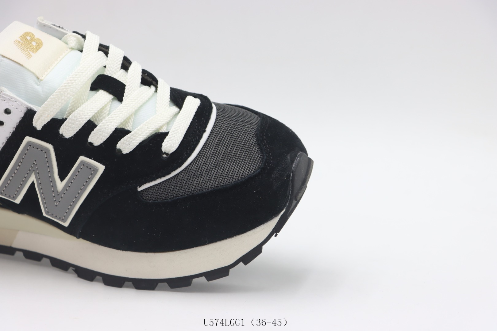 💰130
【真标   新百伦574系列】新百伦/new balance 新百伦NB574老爹鞋     黑色
 货号：U574LGG1尺码： 36 36.5 37 38 38.5 39.5 40 40.5 41 42 42.5 43 44 45
❗️❗️❗️
尽显90年代复古风格❗NB新百伦New Balance 574系列复古老爹风休闲运动慢跑