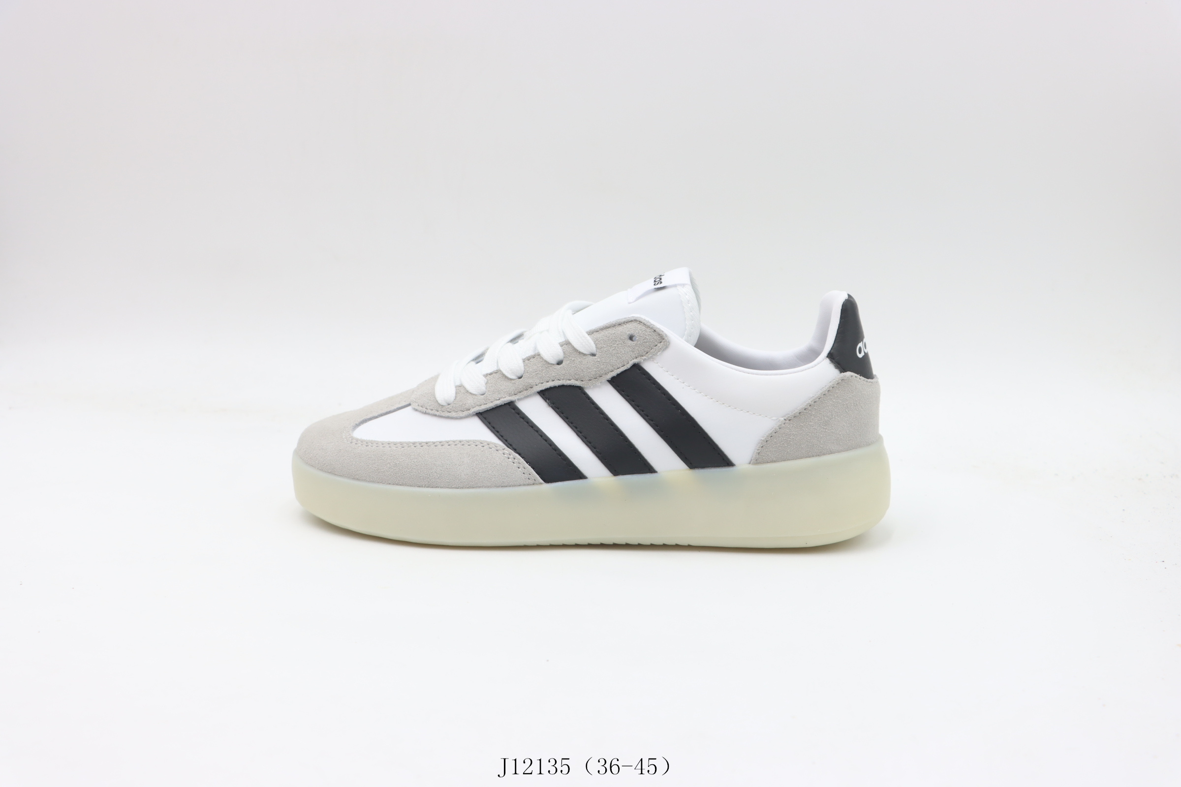 💰110
【真标    阿迪板鞋系列】阿迪达斯/Adidas  阿迪三叶草低帮板鞋   白黑
货号：JI2135尺码：36 36.5 37 38 38.5 39  40 40.5 41 42 42.5 43 44 45
❗️❗️❗️
 Adidas BARREDA DECODE复古运动板