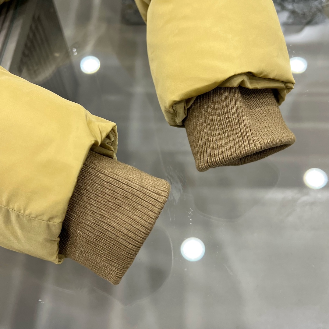 Burberry 巴宝莉,童装,男女童棉衣外套,防护性休闲连帽羽绒棉服,精选高腻尼龙面料,衣领处内衬格纹羊毛混纺面料 4