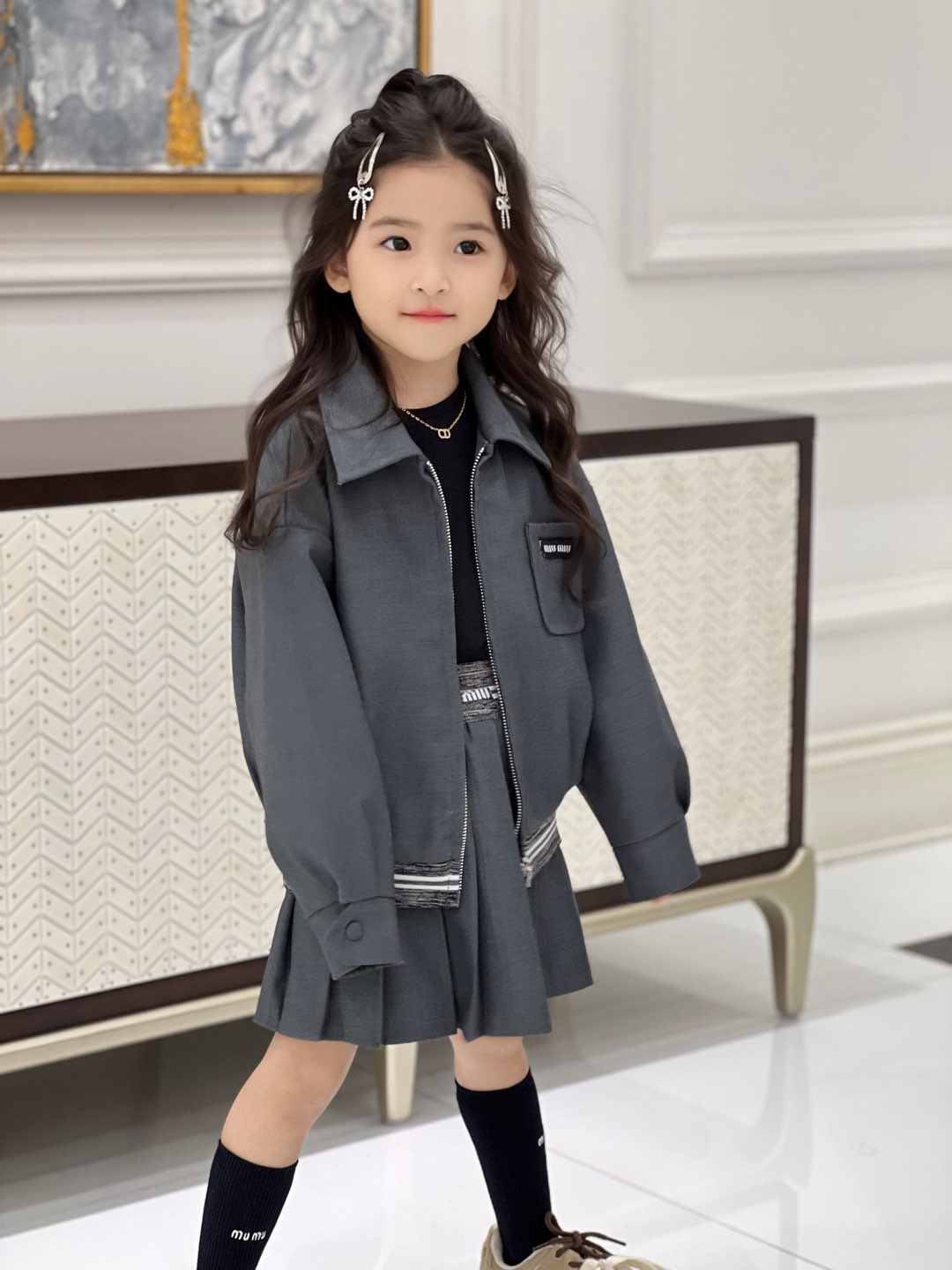 Miu Miu College Style: Short Jacket, Short-Sleeve Coat, and Lively Dresses. - 图片 9