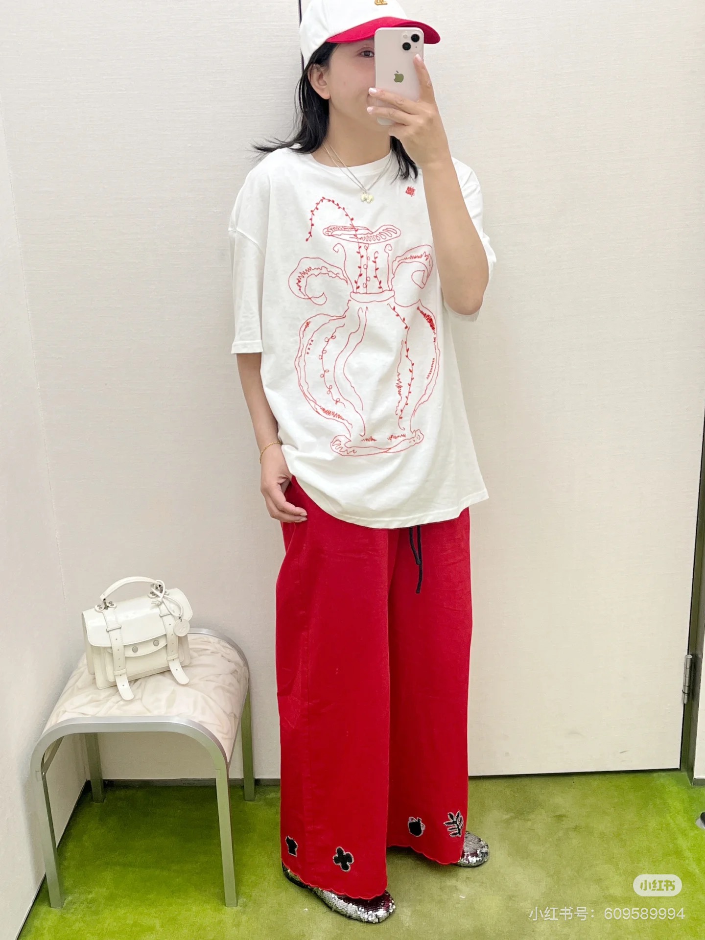 Loose vase embroidered short-sleeved T-shirt - View 18