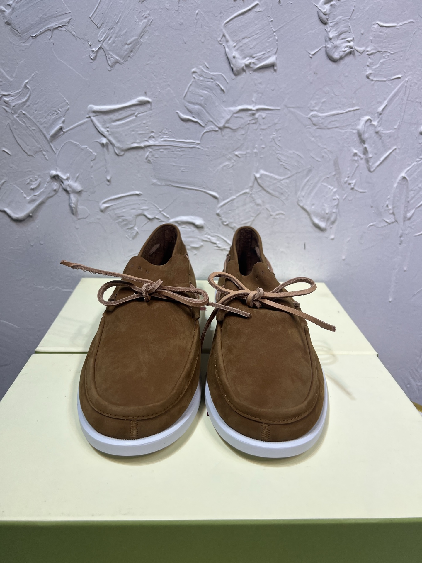 NO:254895,MARNI 2025 spring and summer latest men's MOCCASNI casual shoes, original one-to-one development. Outsoles open mold one-to-one. Face cow layered leather, inner cow leather, rubber sole, original packaging box size 40-45, loafers, marni, loafers, cowhide19860909MARNI2025春夏最新款男士.MOCCASNI休闲鞋,原版一比一开发.大底一比一开模.面牛剖层革,内里牛皮革,橡胶底,原版包装盒码数40-45,乐福鞋,marni,loafers,cowhide,Women's Shoes