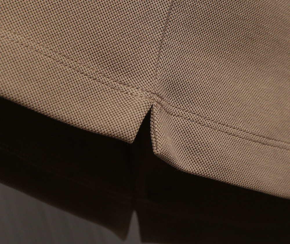   zegna 25SS春夏新款短袖
   ZEGNA春夏必备的珠地圆领，整体在设计基调方面继续沿袭了E