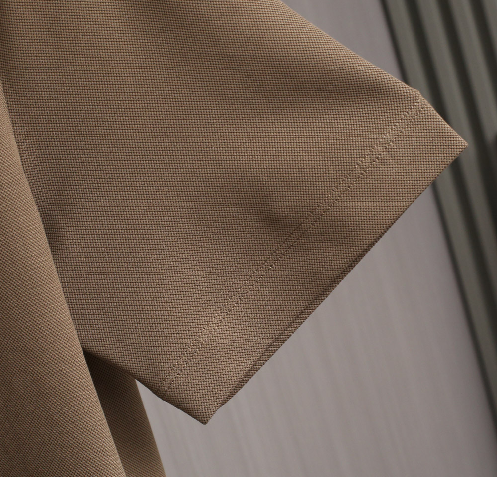   zegna 25SS春夏新款短袖
   ZEGNA春夏必备的珠地圆领，整体在设计基调方面继续沿袭了E