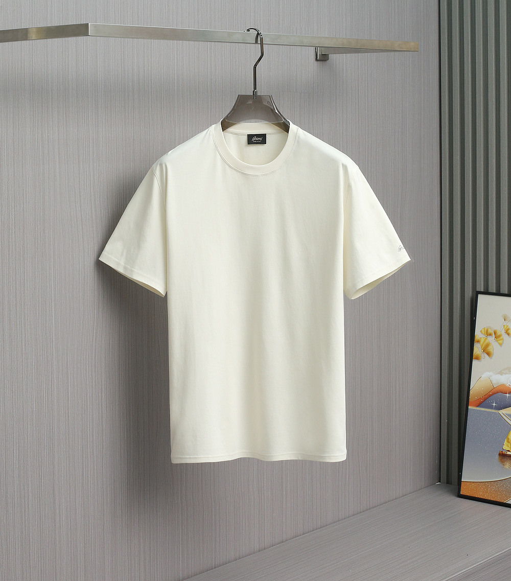 Brioni Men's Luxury T-Shirt, Italian Design, Premium Tencel Cotton 2 i1747754275882 531 0 0