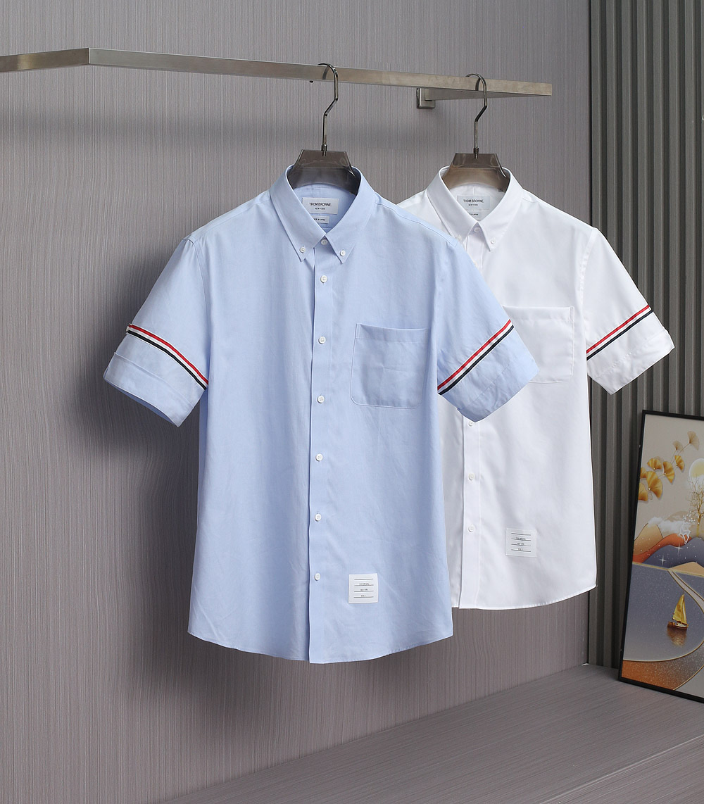 High-Class Integrator: Red, Blue, White Laced Elements with Fine Skin, Comfortable Fit, and Perfect Details - 图片 8