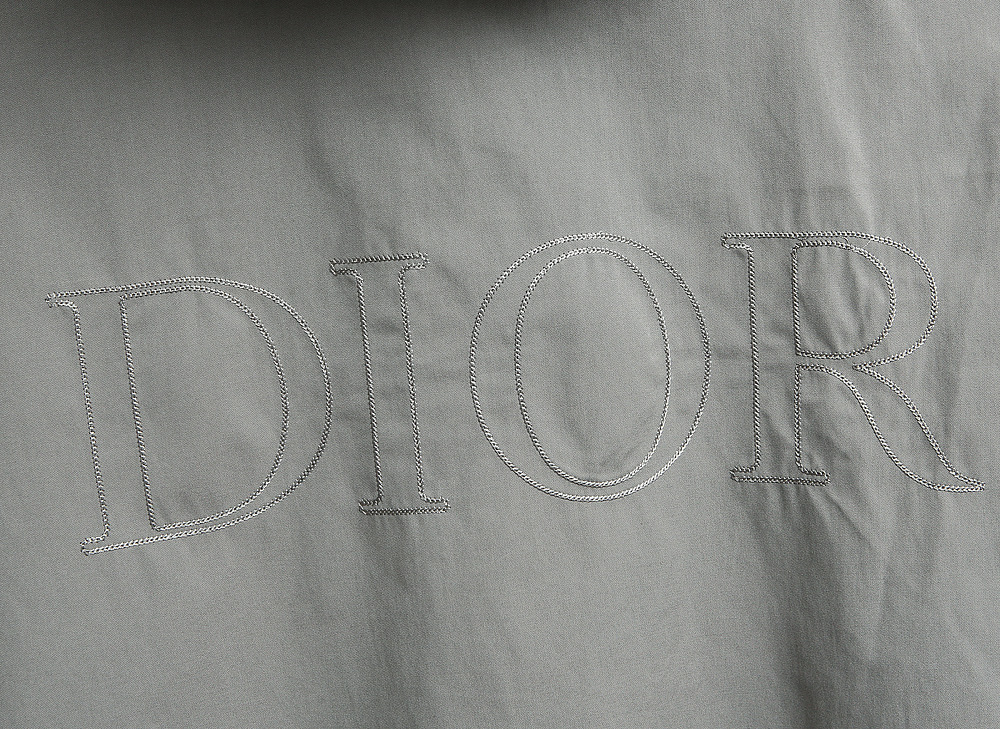 🌹🌹🌹25SS新品，Dior秋季限定｜连帽双面穿时尚夹克，重塑精英穿搭美学。 高定原版材质，重塑秋天安全