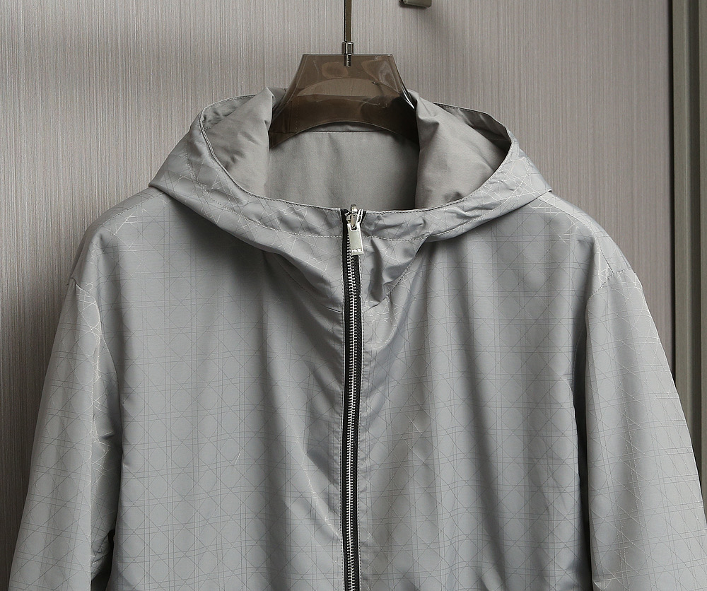 🌹🌹🌹25SS新品，Dior秋季限定｜连帽双面穿时尚夹克，重塑精英穿搭美学。 高定原版材质，重塑秋天安全