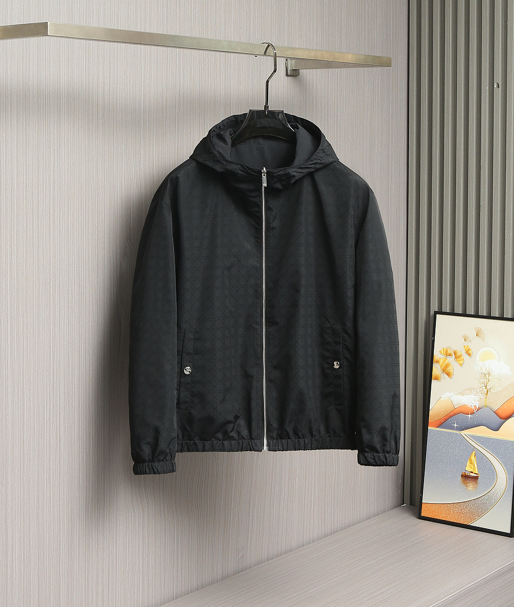 🌹🌹🌹25SS新品，Dior秋季限定｜连帽双面穿时尚夹克，重塑精英穿搭美学。 高定原版材质，重塑秋天安全