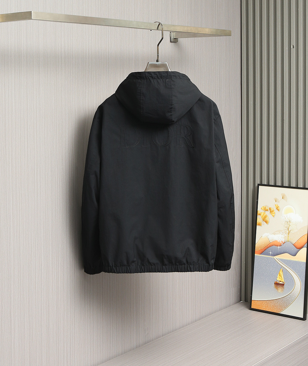 🌹🌹🌹25SS新品，Dior秋季限定｜连帽双面穿时尚夹克，重塑精英穿搭美学。 高定原版材质，重塑秋天安全