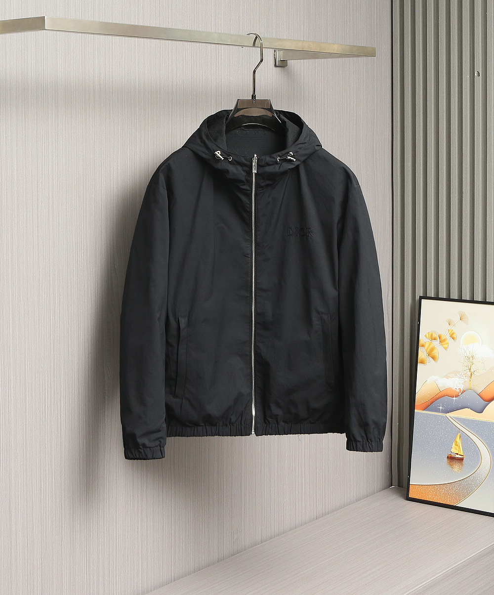 🌹🌹🌹25SS新品，Dior秋季限定｜连帽双面穿时尚夹克，重塑精英穿搭美学。 高定原版材质，重塑秋天安全