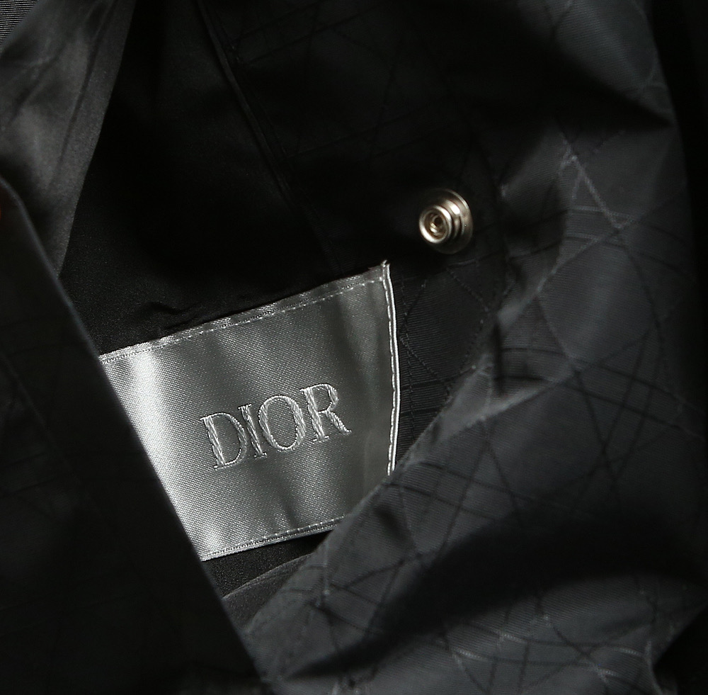 🌹🌹🌹25SS新品，Dior秋季限定｜连帽双面穿时尚夹克，重塑精英穿搭美学。 高定原版材质，重塑秋天安全