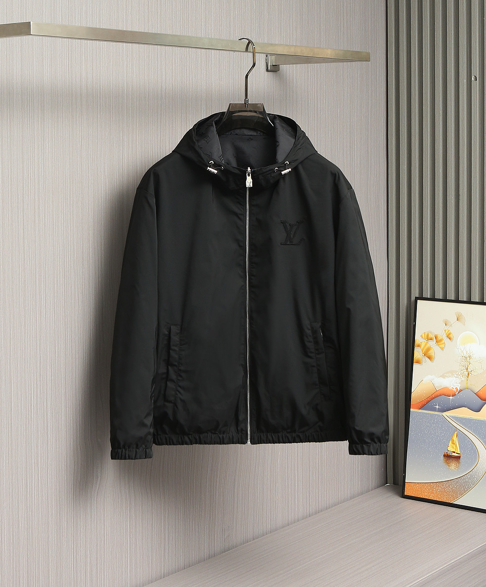 🌹🌹🌹顶级品质！LV驴牌25秋冬新品双面夹克！驴家常青爆款！双面穿全身logo提花连帽双面穿夹克！素色哑