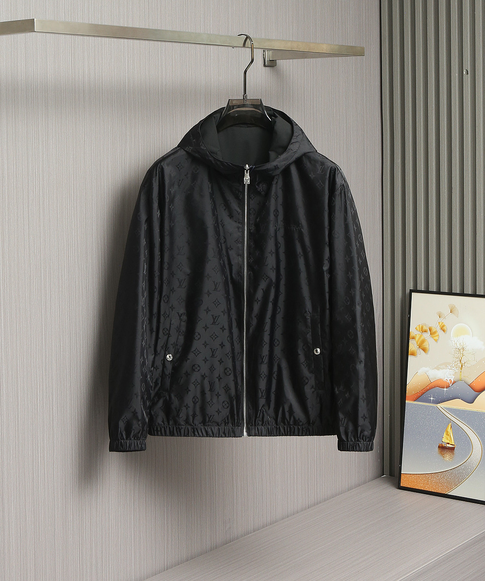 🌹🌹🌹顶级品质！LV驴牌25秋冬新品双面夹克！驴家常青爆款！双面穿全身logo提花连帽双面穿夹克！素色哑