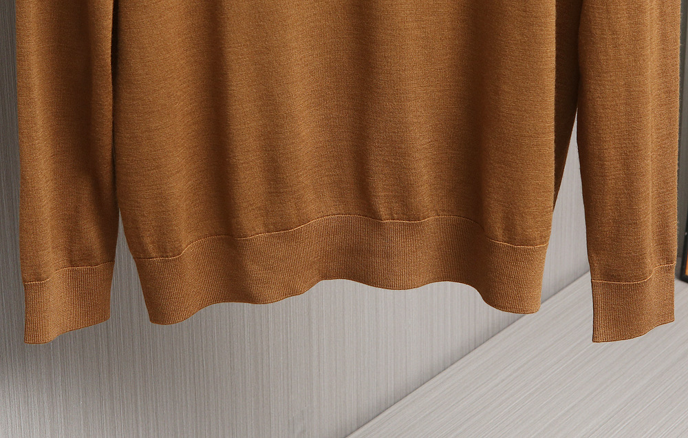 🌹🌹🌹BC Polo领100%纯羊毛薄款羊毛衫！时尚前沿·新品璀璨发布。在这个秋冬交替的浪漫时节，BC家