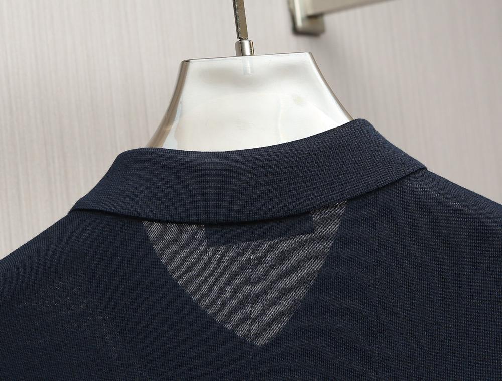 【🌹🌹🌹lp🆕Polo领100%纯羊毛薄款羊毛衫！时尚前沿·新品璀璨发布。在这个秋冬交替的浪漫时节，lp