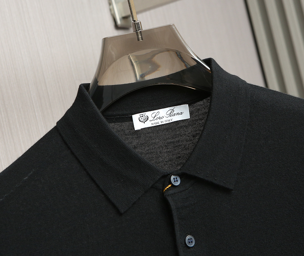 【lp🆕Polo领100%纯羊毛薄款羊毛衫！时尚前沿·新品璀璨发布。在这个秋冬交替的浪漫时节，lp🆕家携