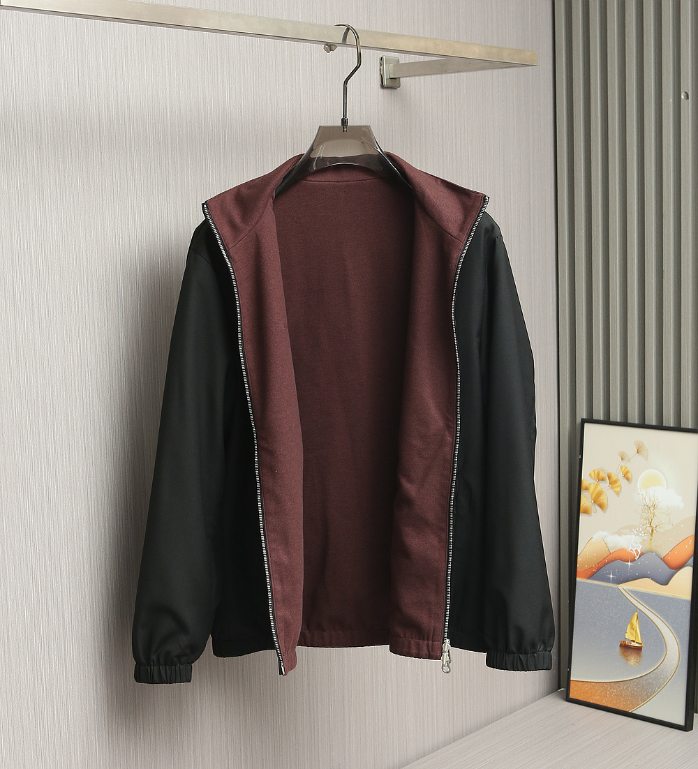 【🌹🌹🌹在时尚与品质的交汇点，诺悠翩雅（Loro Piana）立领双面夹克！以其卓越的工艺和对细节的极致