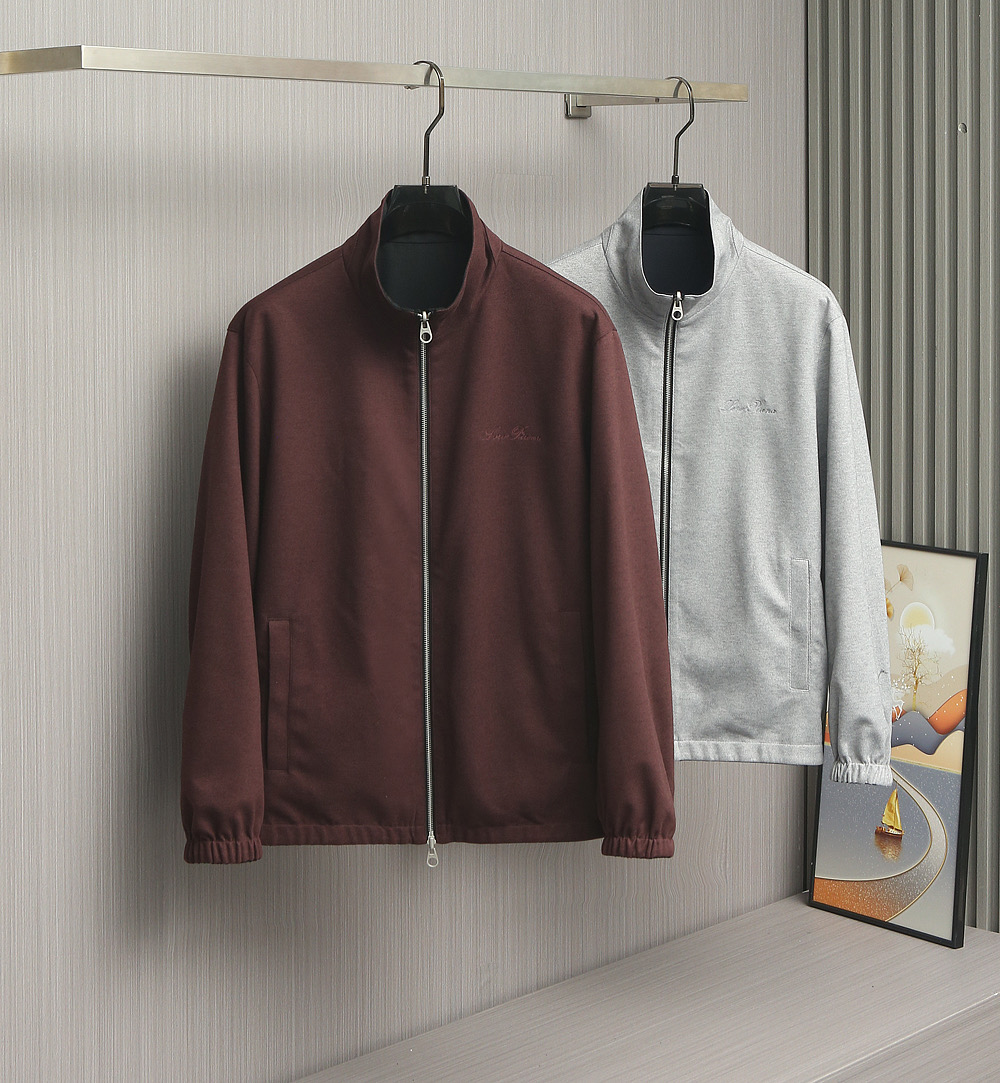 【🌹🌹🌹在时尚与品质的交汇点，诺悠翩雅（Loro Piana）立领双面夹克！以其卓越的工艺和对细节的极致