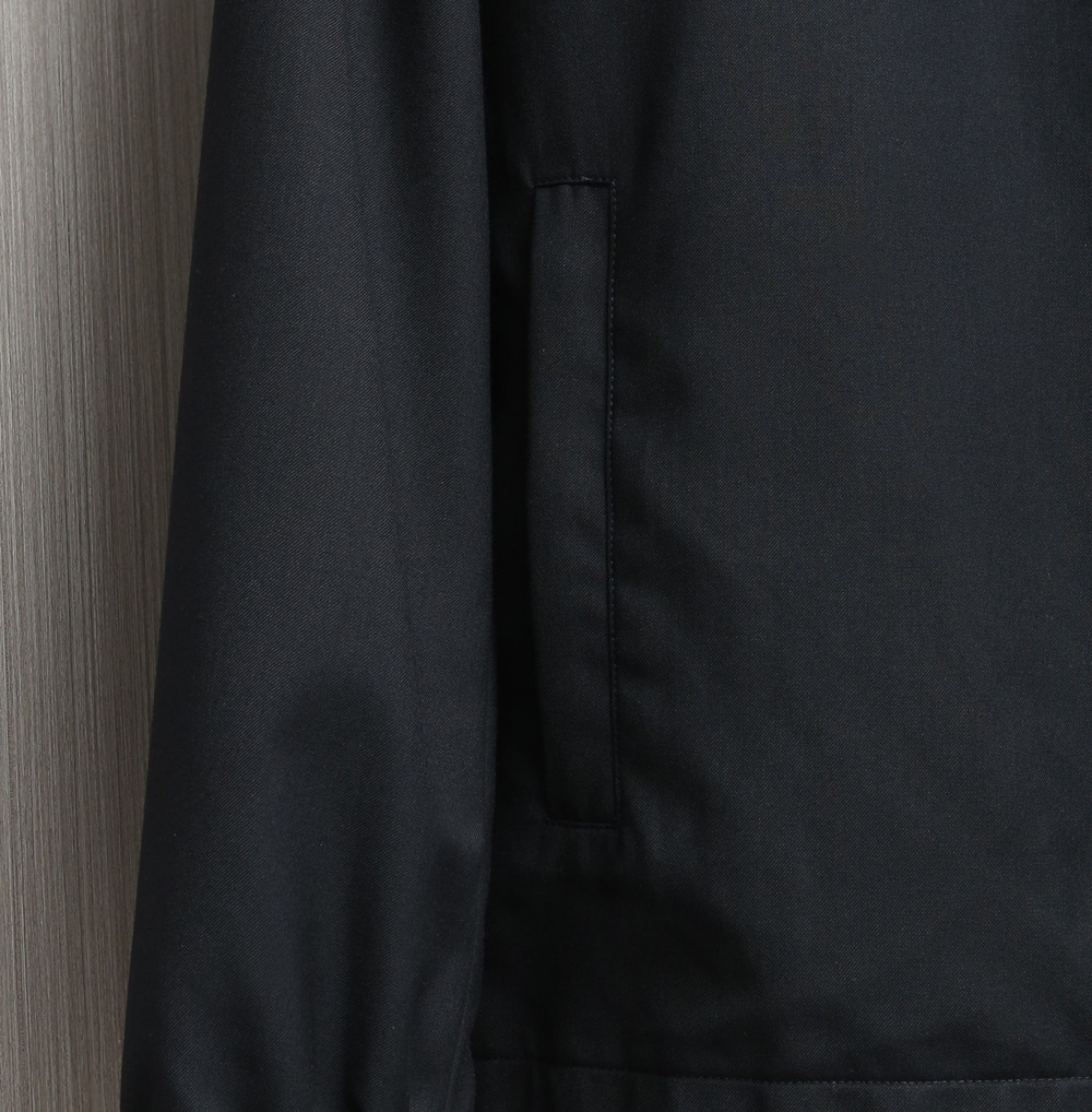 【🌹🌹🌹在时尚与品质的交汇点，诺悠翩雅（Loro Piana）立领双面夹克！以其卓越的工艺和对细节的极致