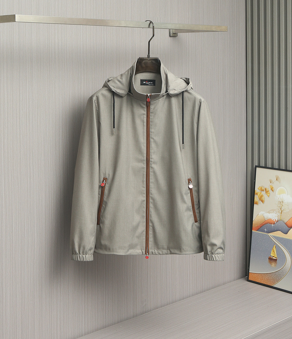 【🌹🌹🌹经典与创新的碰撞，Kiton立领连帽夹克外套】Kiton夹克的独特设计和高品质，使穿着者在人群中