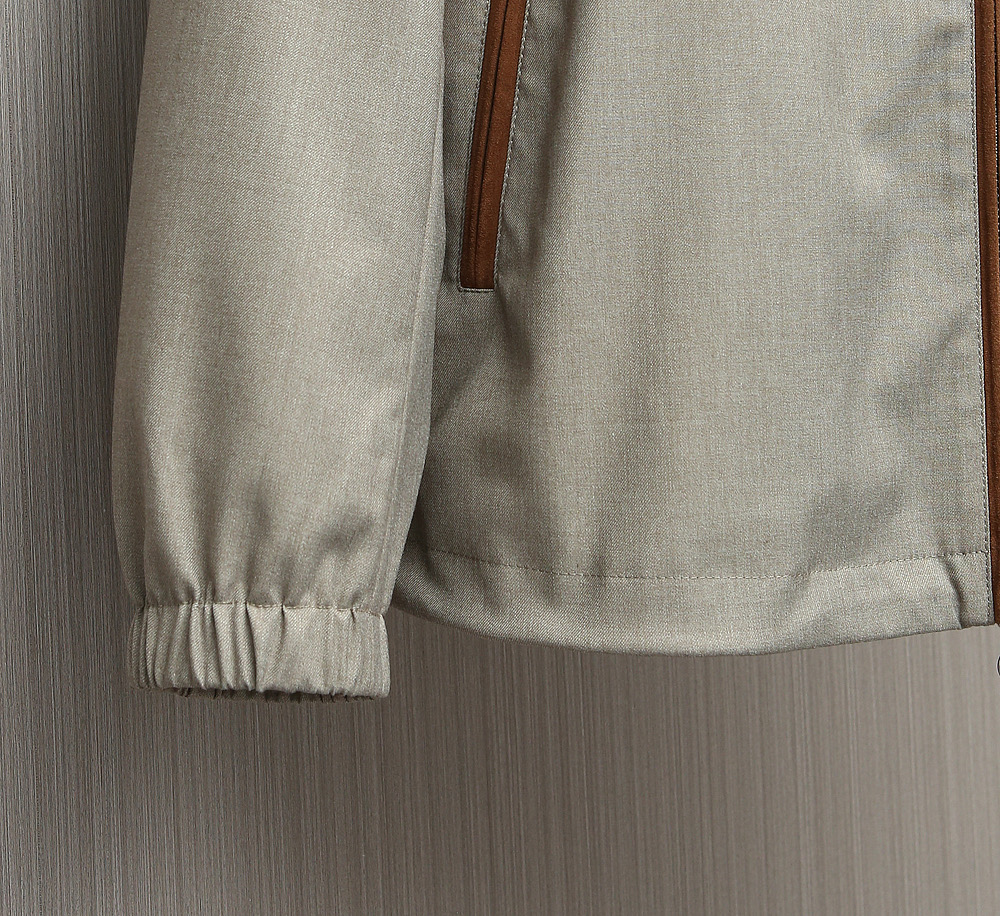 【🌹🌹🌹经典与创新的碰撞，Kiton立领连帽夹克外套】Kiton夹克的独特设计和高品质，使穿着者在人群中