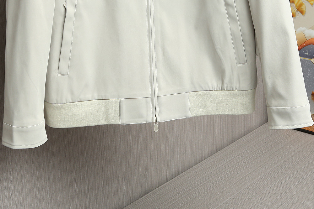 【🌹🌹🌹BC秋冬时尚夹克。简约廓形，邂逅意式奢华美学 BC轻商务夹克外套】在男士时尚的广袤版图中，总有一