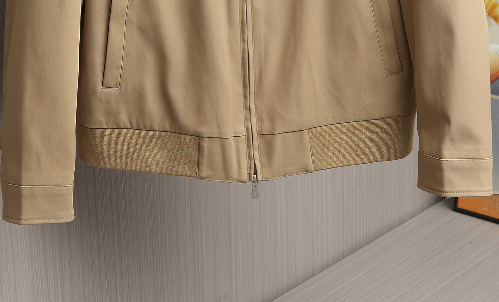 【🌹🌹🌹BC秋冬时尚夹克。简约廓形，邂逅意式奢华美学 BC轻商务夹克外套】在男士时尚的广袤版图中，总有一