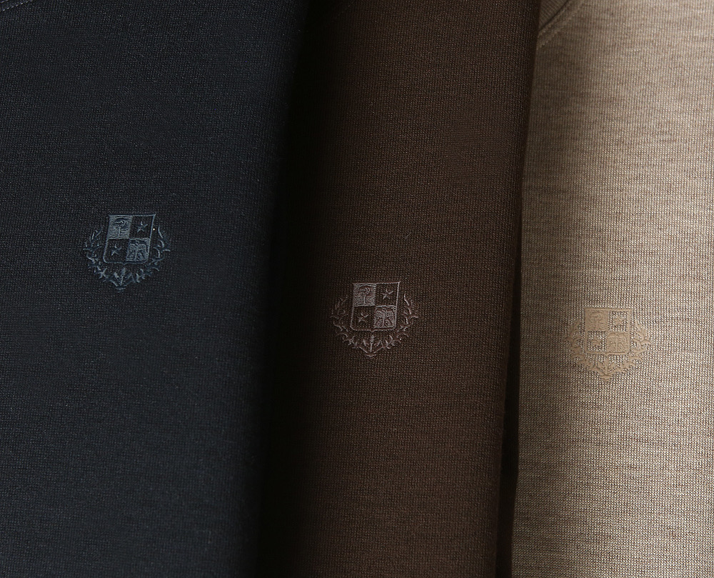 新款上架啦！🌹🌹🌹Loro Piana25秋冬款长袖打底衫 Loro Piana这款打底衫采用的款式基础