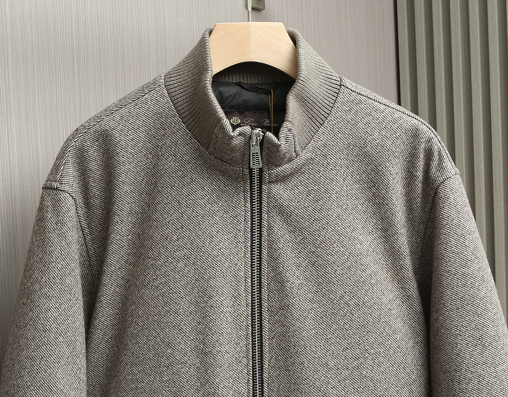 羽绒服 【25年秋冬新品震撼上架啦！🌹🌹🌹诺悠翩雅羊绒搭配内里鹅绒夹克羽绒服。（Loro Piana）以