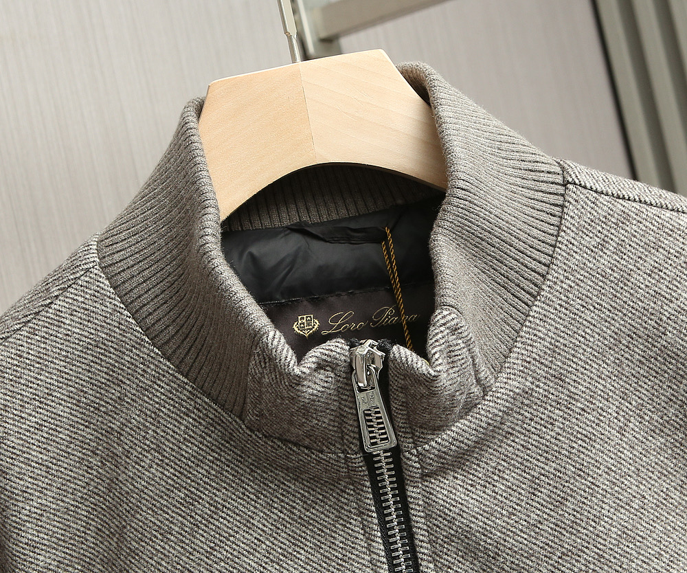 羽绒服 【25年秋冬新品震撼上架啦！🌹🌹🌹诺悠翩雅羊绒搭配内里鹅绒夹克羽绒服。（Loro Piana）以