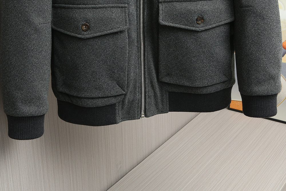 羽绒服 【25年秋冬新品震撼上架啦！🌹🌹🌹诺悠翩雅羊绒搭配内里鹅绒夹克羽绒服。（Loro Piana）以