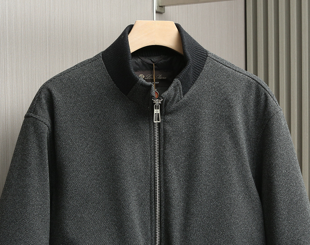 羽绒服 【25年秋冬新品震撼上架啦！🌹🌹🌹诺悠翩雅羊绒搭配内里鹅绒夹克羽绒服。（Loro Piana）以