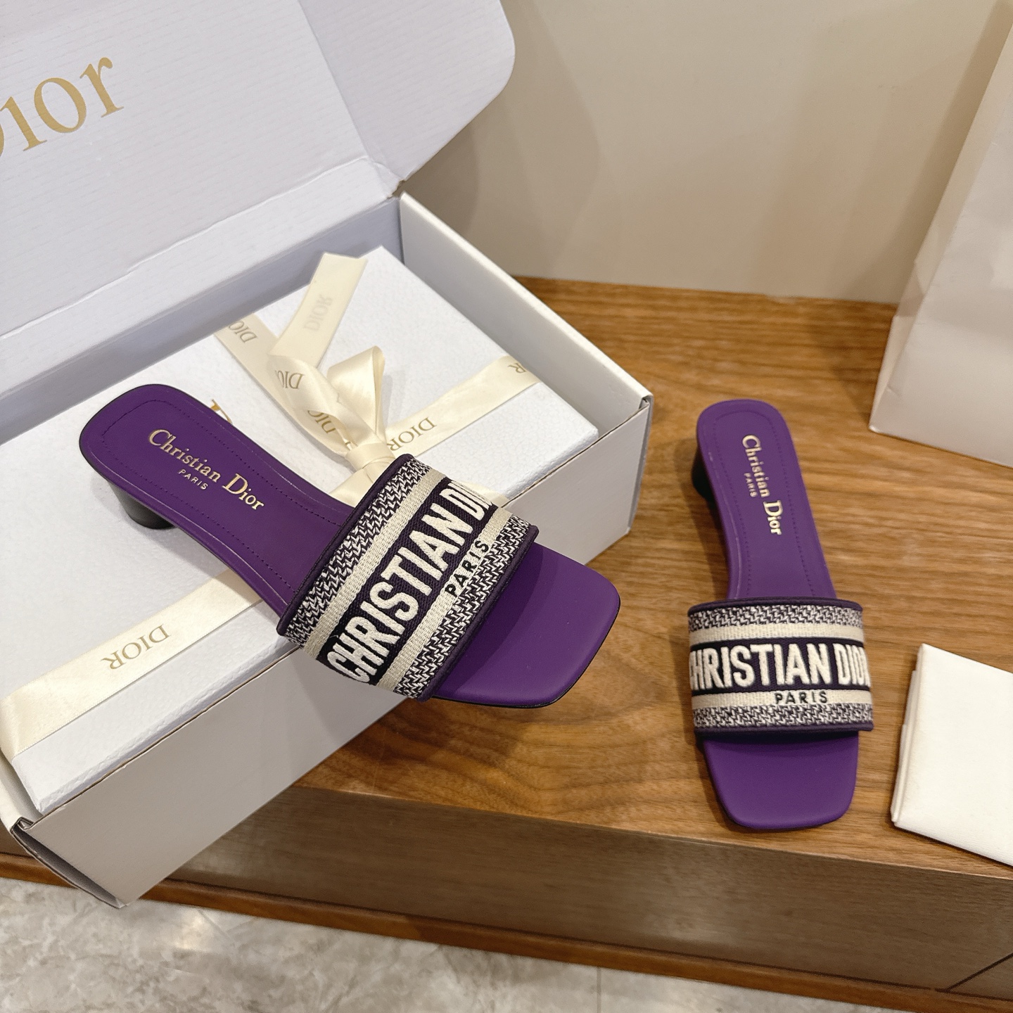 Dior Slides