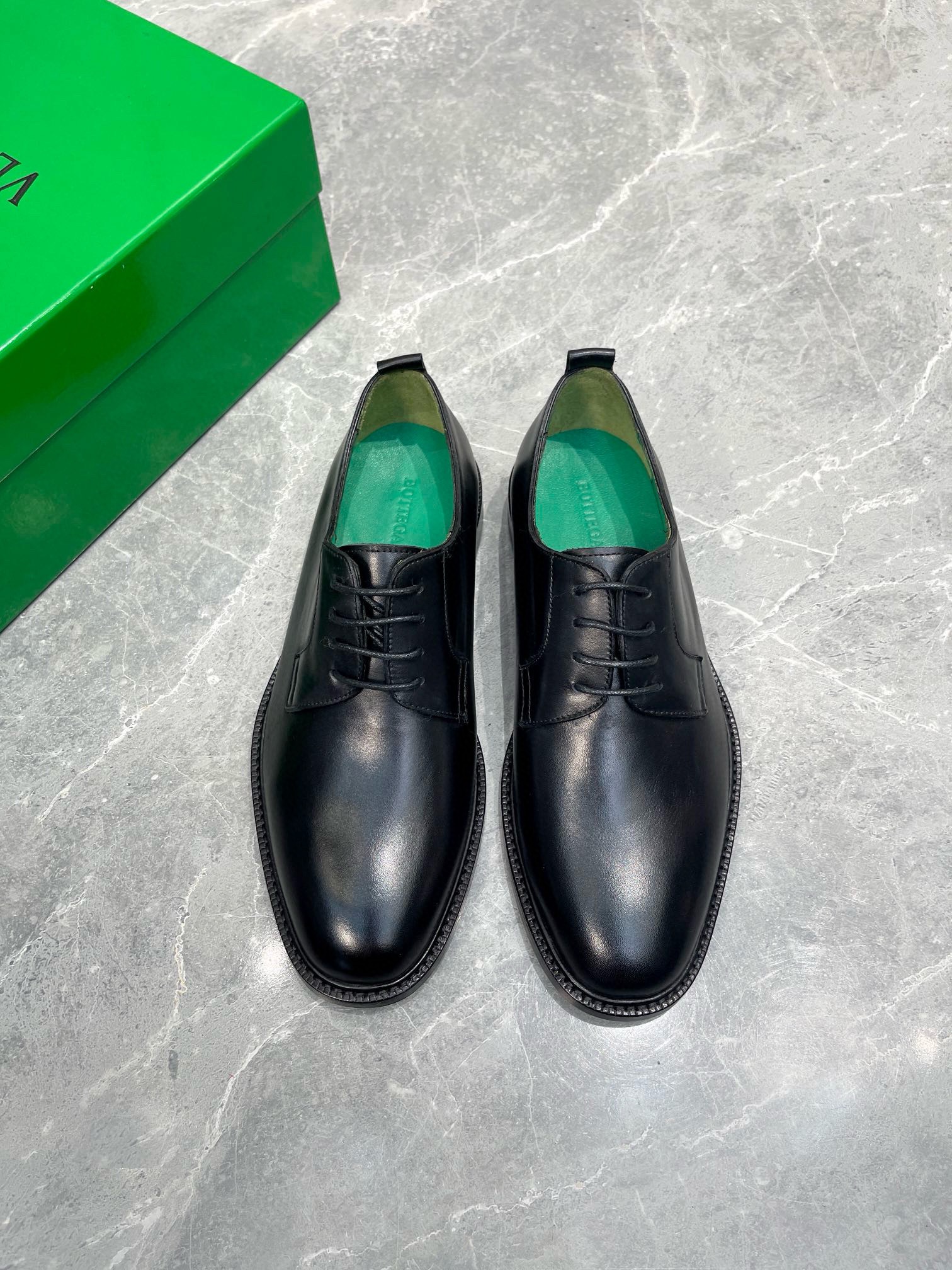 Bottega Veneta Zapatos Oxford Clásicos de Cuero para Hombre