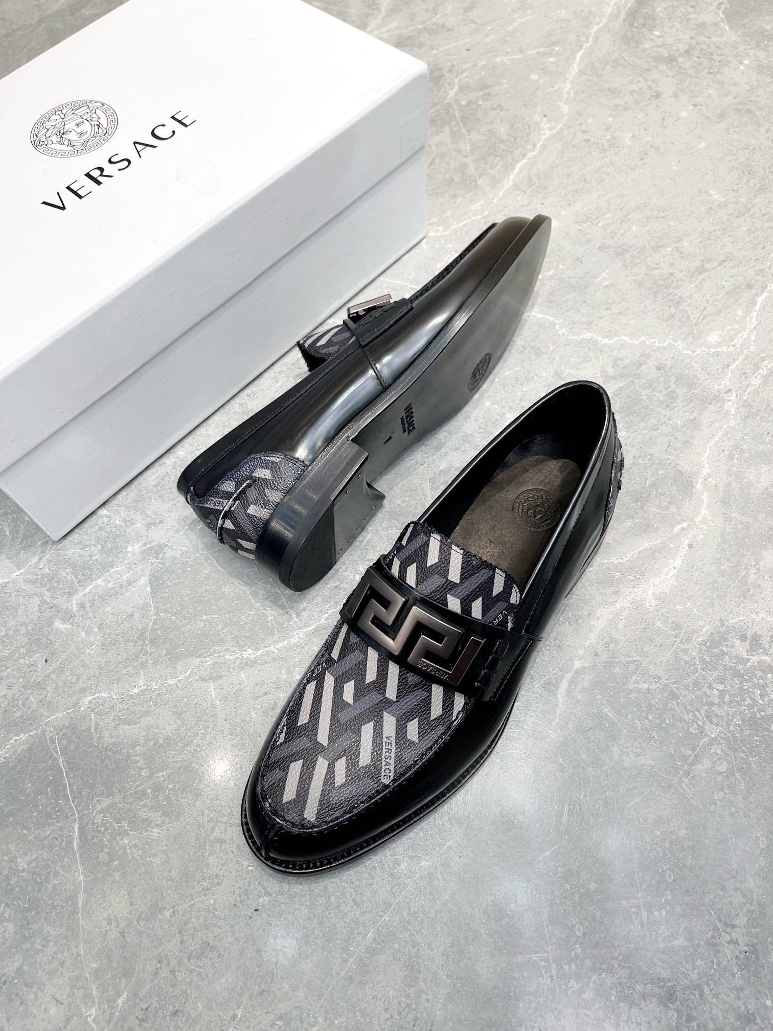 Versace Style Leather Men's Shoes style reference detail image 5 from source 781470