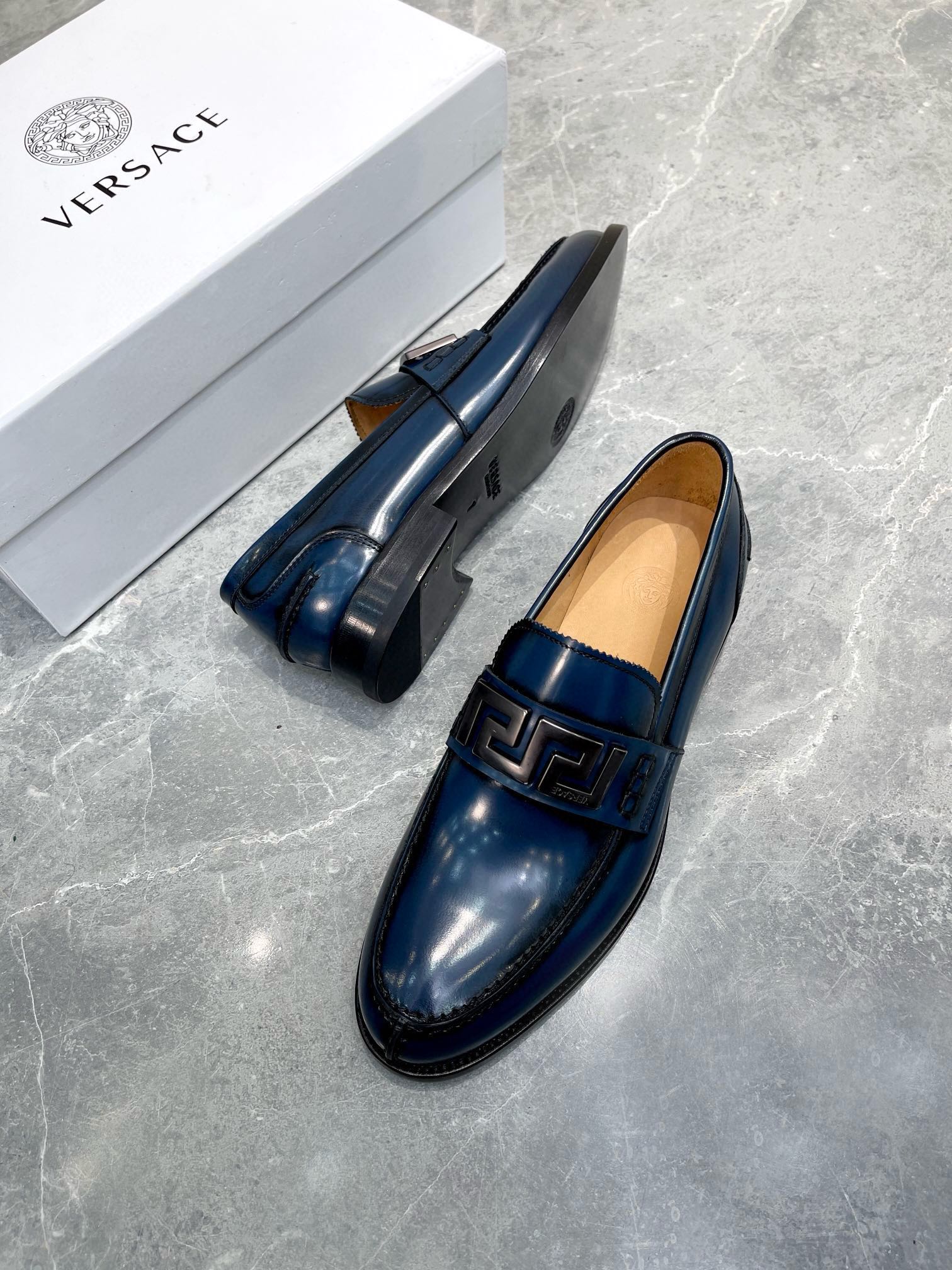 Versace Style Leather Men's Shoes style reference detail image 5 from source 781472