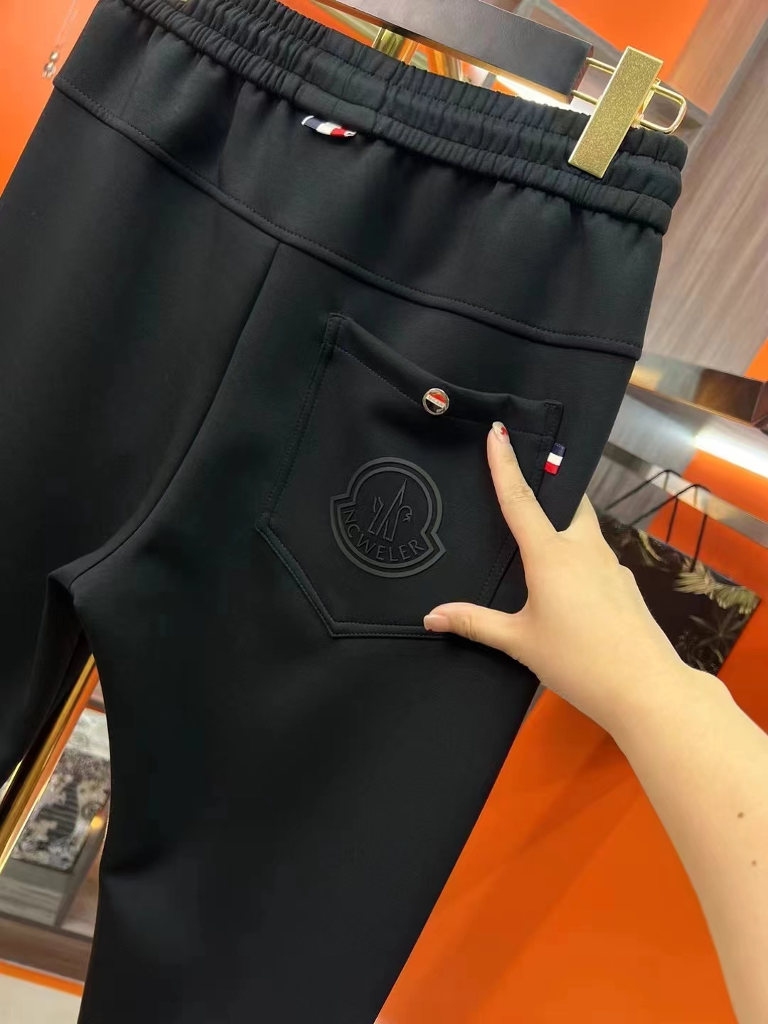 盟可睐 Moncler 高定典藏经典高奢皮具手袋托特包斜挎包女包 #95612541 4